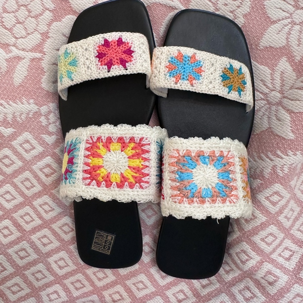 NEW: Bohemian Multicolored Medallion Flower Bursts Women’s Sweet Crochet Sandals